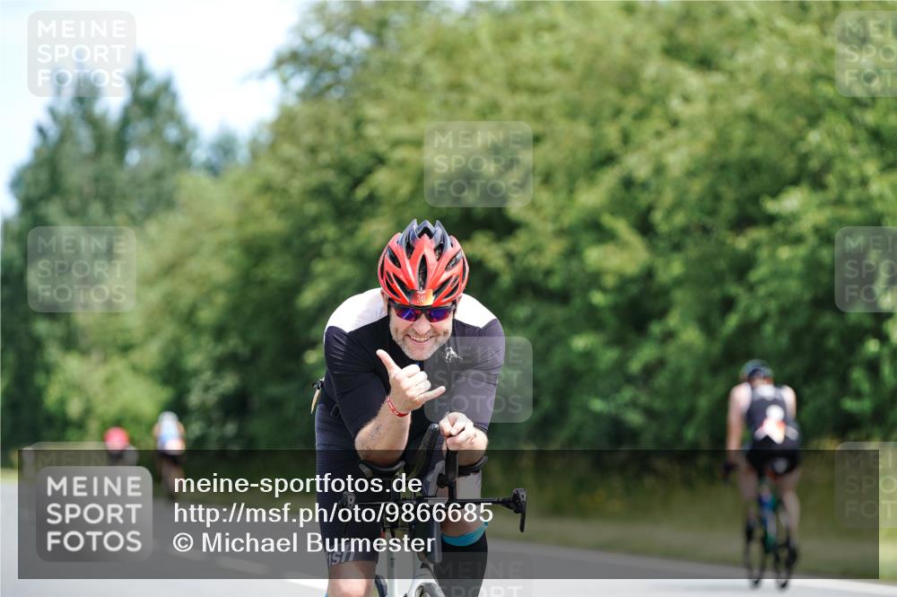 21.06.2026 - Viking Triathlon Michael Burmester http://msf.ph/oto/9866685 21.06.2026 12:12:14 Radfahren 28, 34, 150, 241, 302, 315, 327, 340, 360, 385, 434, 462, 502, 502, 663 meine-sportfotos.de