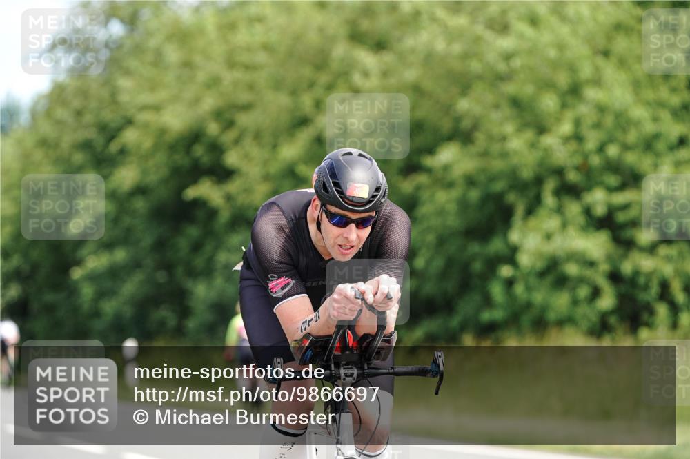 21.06.2026 - Viking Triathlon Michael Burmester http://msf.ph/oto/9866697 21.06.2026 12:12:28 Radfahren 28, 34, 45, 49, 125, 150, 168, 188, 303, 315, 327, 340, 360, 485, 491, 502, 513, 553, 566, 578, 601, 663 meine-sportfotos.de