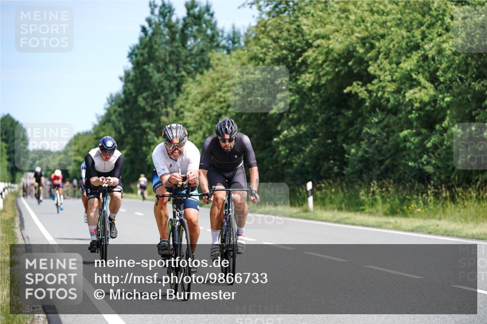 21.06.2026 - Viking Triathlon Michael Burmester http://msf.ph/oto/9866733 21.06.2026 12:12:40 Radfahren 28, 34, 45, 49, 125, 150, 168, 188, 301, 303, 327, 340, 360, 473, 485, 491, 513, 553, 566, 578, 601, 663 meine-sportfotos.de