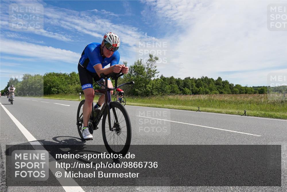 21.06.2026 - Viking Triathlon Michael Burmester http://msf.ph/oto/9866736 21.06.2026 11:32:47 Radfahren 33, 71, 114, 151, 233, 248, 392, 398, 414, 415, 447, 550, 627, 627, 636, 637, 641 meine-sportfotos.de