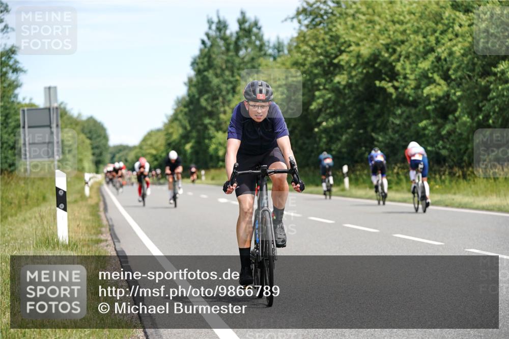 21.06.2026 - Viking Triathlon Michael Burmester http://msf.ph/oto/9866789 21.06.2026 12:13:13 Radfahren 1, 4, 14, 18, 18, 92, 107, 117, 122, 131, 151, 175, 207, 296, 346, 376, 432, 450, 486, 487, 506, 559, 574, 637, 664 meine-sportfotos.de