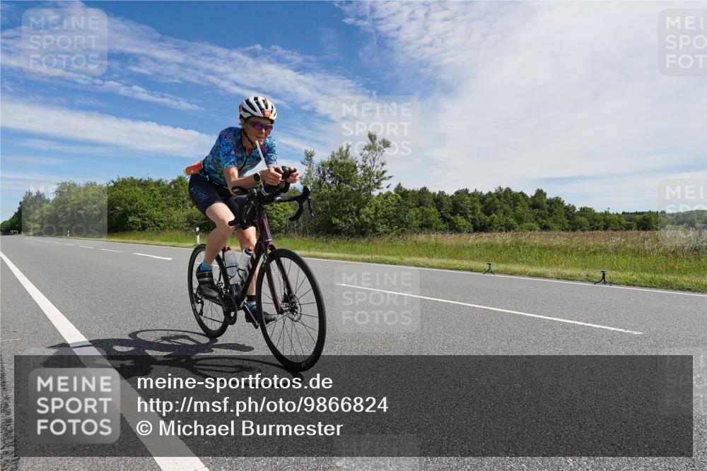 21.06.2026 - Viking Triathlon Michael Burmester http://msf.ph/oto/9866824 21.06.2026 11:34:28 Radfahren 18, 131, 234, 399, 432, 466, 539 meine-sportfotos.de