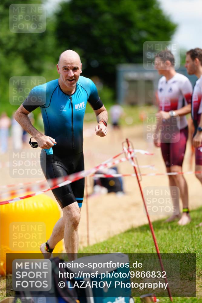 21.06.2026 - 29. Vierlanden-Triathlon LAZAROV Photography http://msf.ph/oto/9866832 21.06.2026 13:30:05 Schwimmen 1182, 1189 meine-sportfotos.de