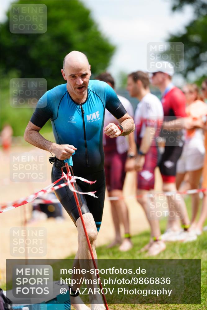 21.06.2026 - 29. Vierlanden-Triathlon LAZAROV Photography http://msf.ph/oto/9866836 21.06.2026 13:30:05 Schwimmen 1182, 1189 meine-sportfotos.de