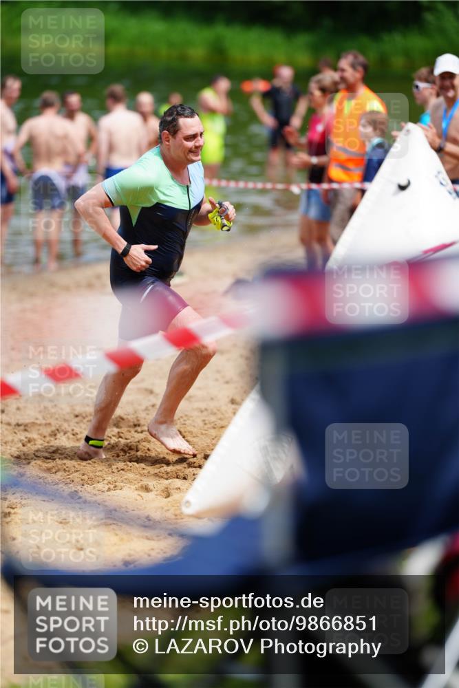 21.06.2026 - 29. Vierlanden-Triathlon LAZAROV Photography http://msf.ph/oto/9866851 21.06.2026 13:30:14 Schwimmen 1182, 1189, 1228 meine-sportfotos.de