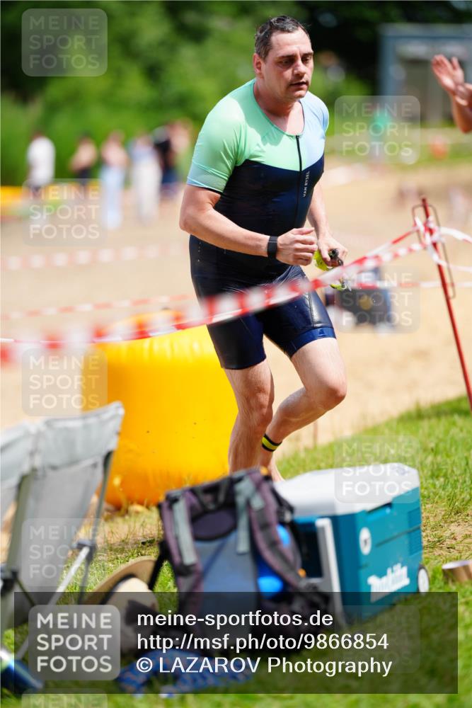 21.06.2026 - 29. Vierlanden-Triathlon LAZAROV Photography http://msf.ph/oto/9866854 21.06.2026 13:30:15 Schwimmen 1189, 1228 meine-sportfotos.de
