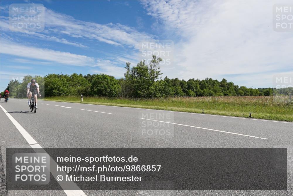 21.06.2026 - Viking Triathlon Michael Burmester http://msf.ph/oto/9866857 21.06.2026 11:35:24 Radfahren 213, 278, 279, 318, 363, 458 meine-sportfotos.de