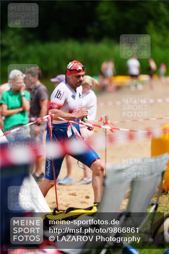 21.06.2026 - 29. Vierlanden-Triathlon LAZAROV Photography http://msf.ph/oto/9866861 21.06.2026 13:30:20 Schwimmen 1096, 1189, 1228 meine-sportfotos.de