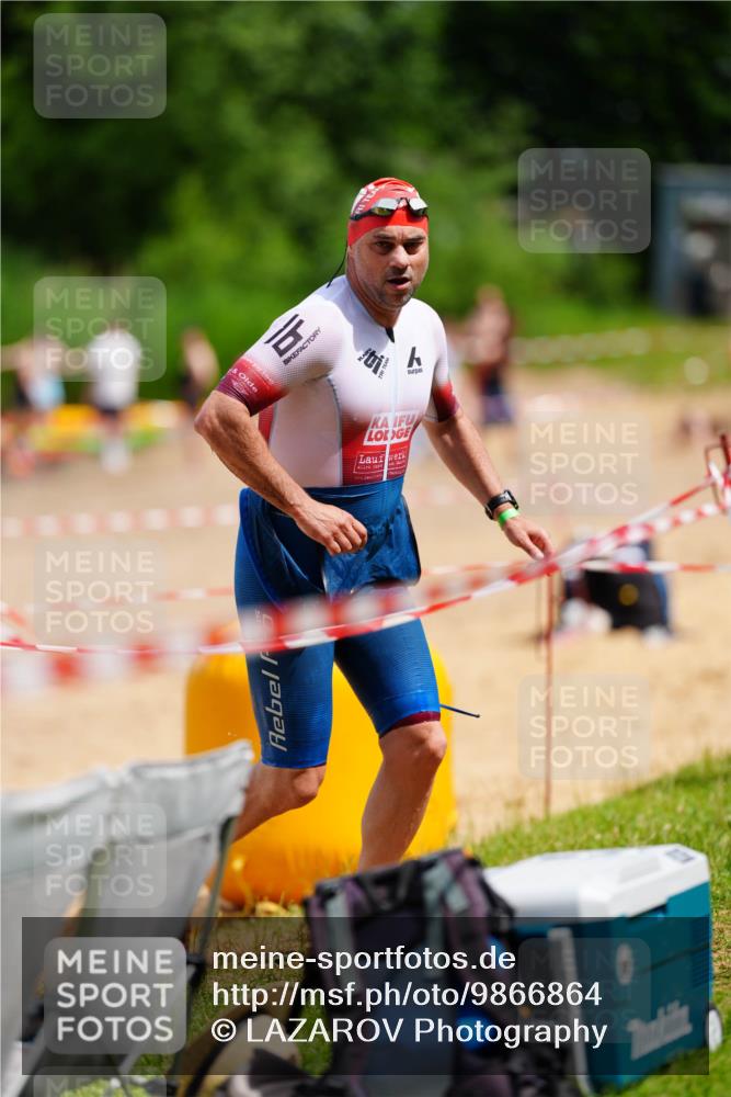 21.06.2026 - 29. Vierlanden-Triathlon LAZAROV Photography http://msf.ph/oto/9866864 21.06.2026 13:30:21 Schwimmen 1096, 1189, 1228 meine-sportfotos.de
