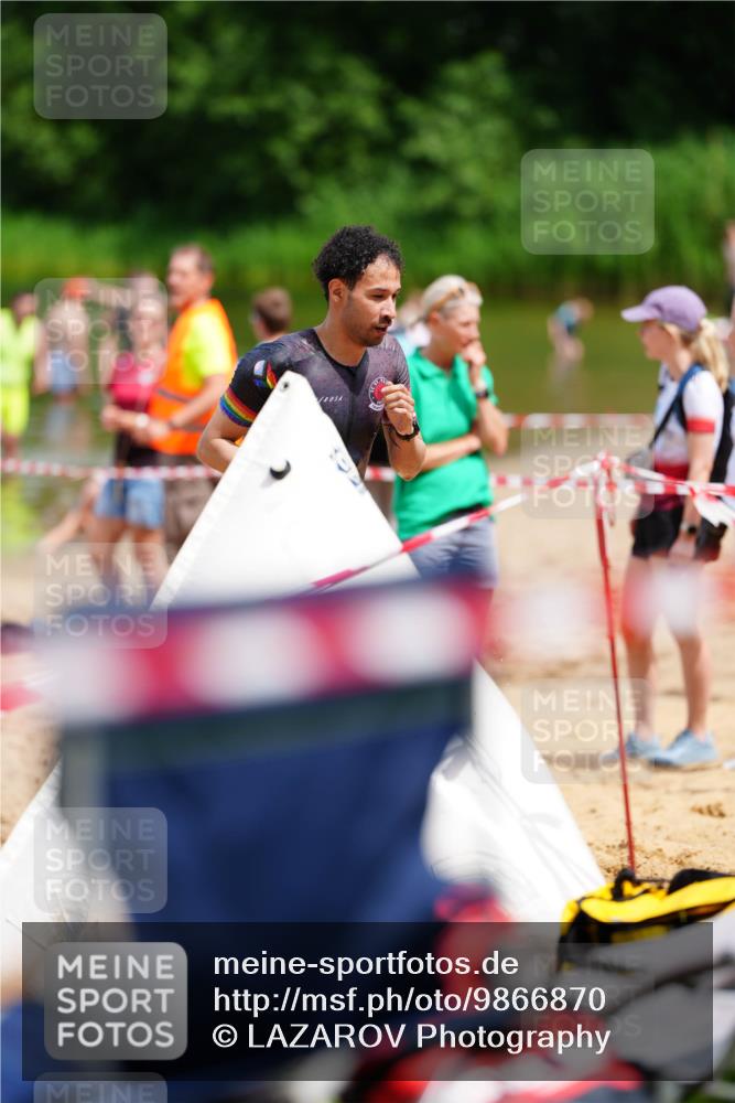 21.06.2026 - 29. Vierlanden-Triathlon LAZAROV Photography http://msf.ph/oto/9866870 21.06.2026 13:30:27 Schwimmen 1096, 1228 meine-sportfotos.de