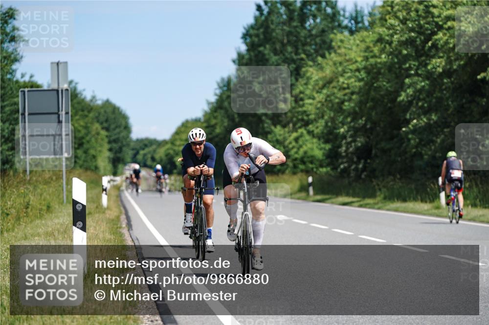 21.06.2026 - Viking Triathlon Michael Burmester http://msf.ph/oto/9866880 21.06.2026 12:13:46 Radfahren 33, 156, 254, 254, 393, 449, 482, 489, 515, 629, 641, 653 meine-sportfotos.de