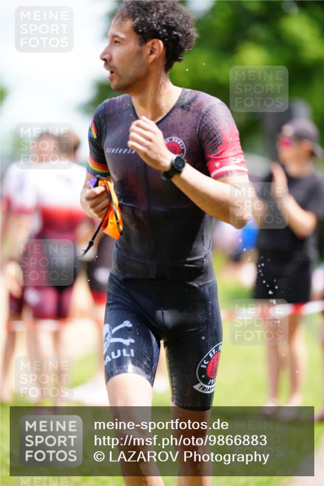 21.06.2026 - 29. Vierlanden-Triathlon LAZAROV Photography http://msf.ph/oto/9866883 21.06.2026 13:30:29 Schwimmen 1096 meine-sportfotos.de