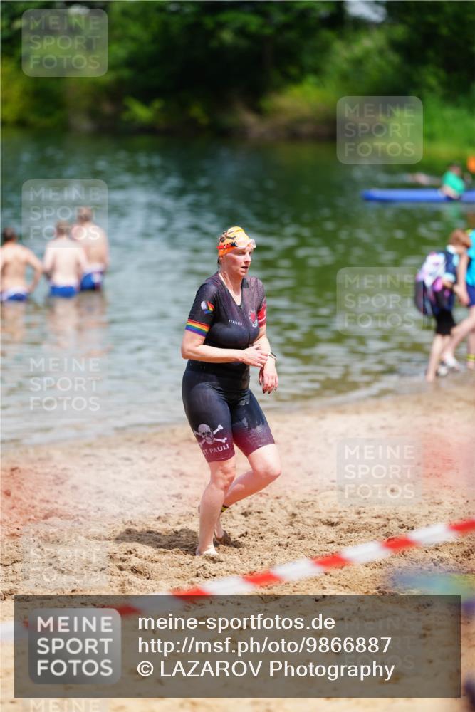 21.06.2026 - 29. Vierlanden-Triathlon LAZAROV Photography http://msf.ph/oto/9866887 21.06.2026 13:31:03 Schwimmen 1211 meine-sportfotos.de