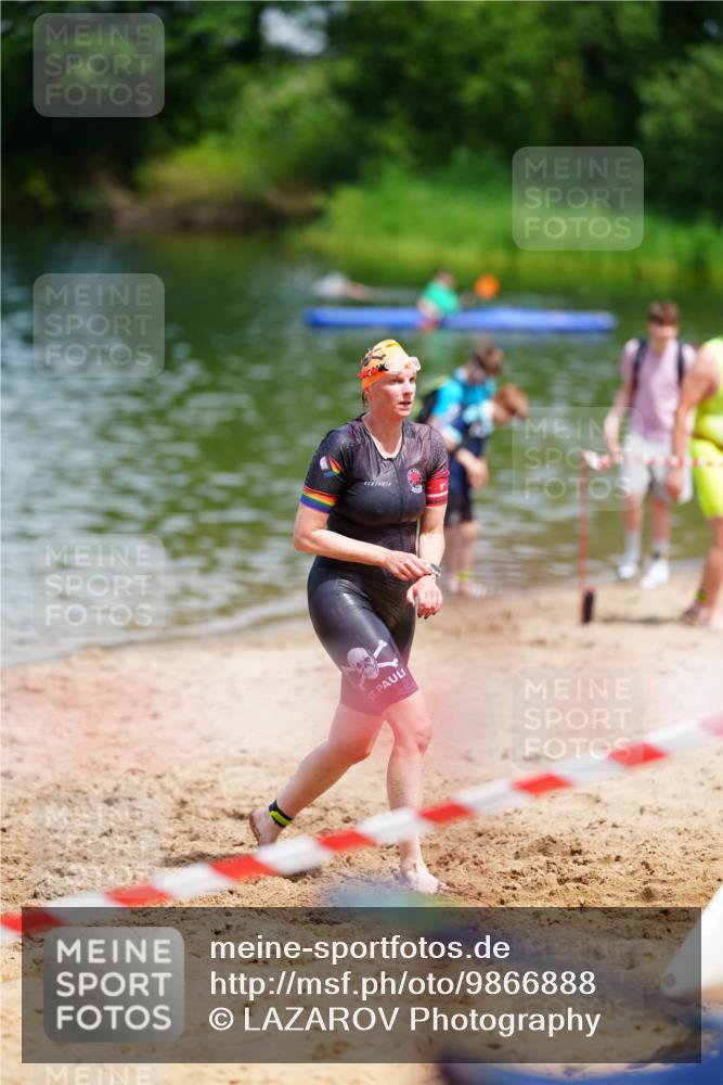 21.06.2026 - 29. Vierlanden-Triathlon LAZAROV Photography http://msf.ph/oto/9866888 21.06.2026 13:31:04 Schwimmen 1211 meine-sportfotos.de