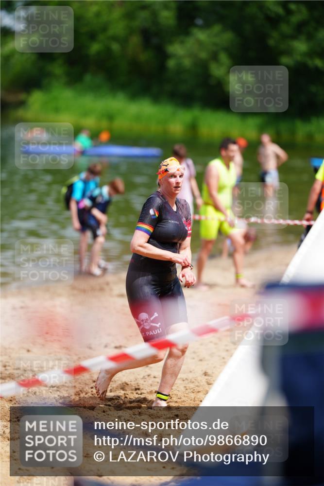 21.06.2026 - 29. Vierlanden-Triathlon LAZAROV Photography http://msf.ph/oto/9866890 21.06.2026 13:31:04 Schwimmen 1211 meine-sportfotos.de