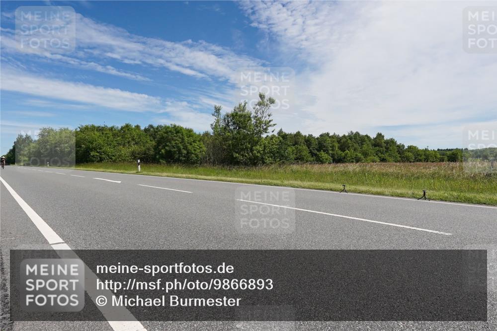 21.06.2026 - Viking Triathlon Michael Burmester http://msf.ph/oto/9866893 21.06.2026 11:35:33 Radfahren 183, 209, 213, 279, 318, 363, 449, 458, 662 meine-sportfotos.de