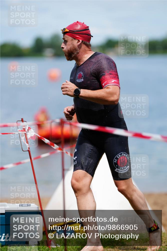 21.06.2026 - 29. Vierlanden-Triathlon LAZAROV Photography http://msf.ph/oto/9866905 21.06.2026 13:32:36 Schwimmen 1214 meine-sportfotos.de