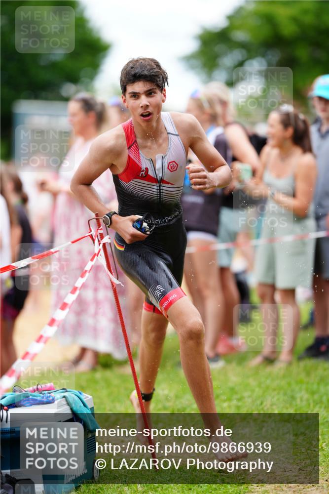 21.06.2026 - 29. Vierlanden-Triathlon LAZAROV Photography http://msf.ph/oto/9866939 21.06.2026 14:36:21 Schwimmen 1232, 1247, 1250, 1252 meine-sportfotos.de