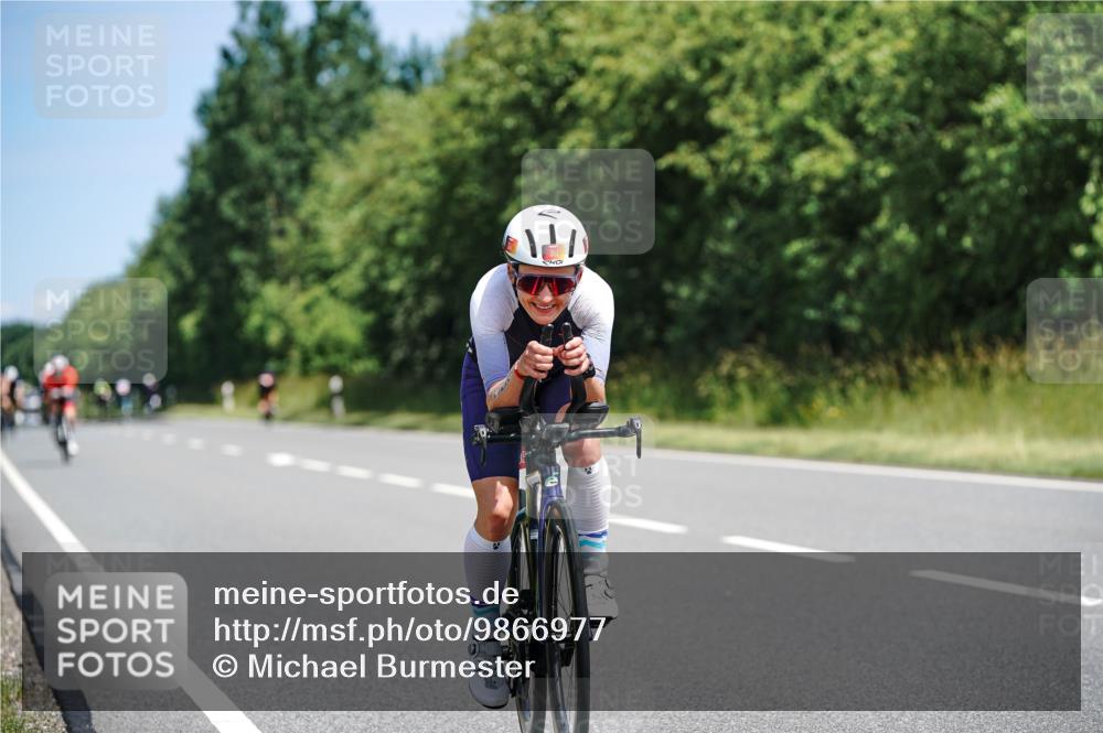 21.06.2026 - Viking Triathlon Michael Burmester http://msf.ph/oto/9866977 21.06.2026 12:15:11 Radfahren 69, 85, 88, 152, 274, 297, 297, 342, 351, 403, 430, 493, 497, 614, 614 meine-sportfotos.de