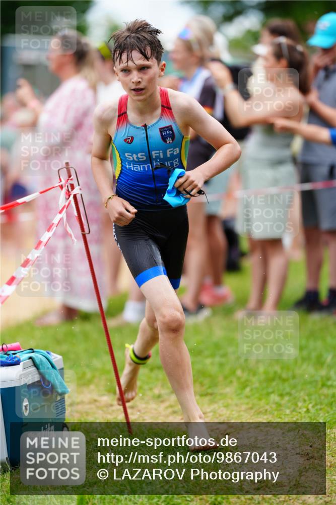 21.06.2026 - 29. Vierlanden-Triathlon LAZAROV Photography http://msf.ph/oto/9867043 21.06.2026 14:37:26 Schwimmen 1255, 1257, 1276 meine-sportfotos.de