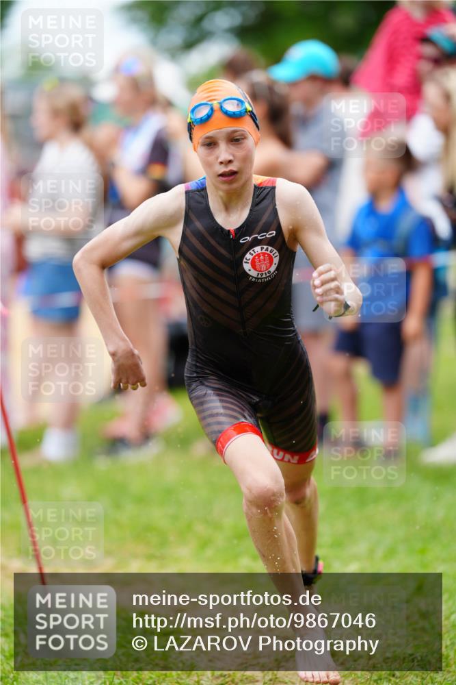 21.06.2026 - 29. Vierlanden-Triathlon LAZAROV Photography http://msf.ph/oto/9867046 21.06.2026 14:37:28 Schwimmen 1255, 1257, 1276 meine-sportfotos.de
