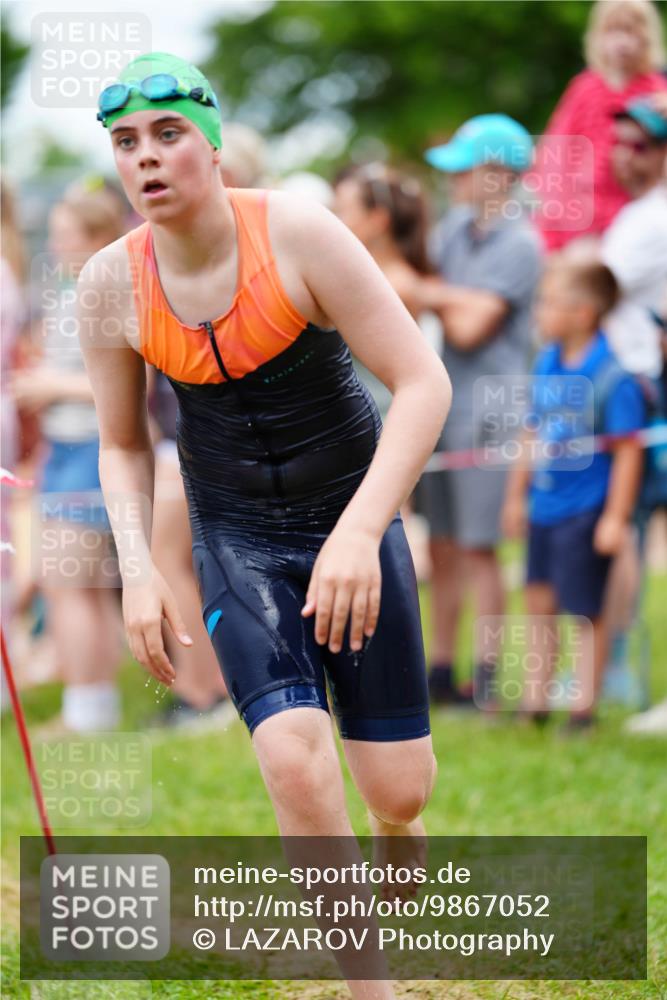 21.06.2026 - 29. Vierlanden-Triathlon LAZAROV Photography http://msf.ph/oto/9867052 21.06.2026 14:37:31 Schwimmen 1255, 1257, 1276 meine-sportfotos.de