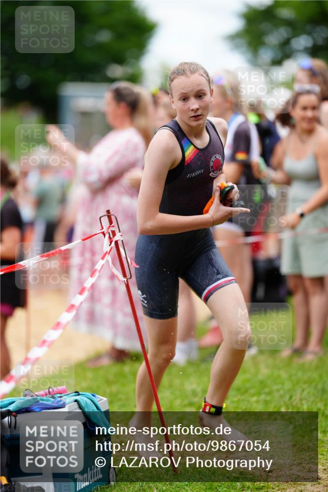 21.06.2026 - 29. Vierlanden-Triathlon LAZAROV Photography http://msf.ph/oto/9867054 21.06.2026 14:37:44 Schwimmen 1236, 1253, 1268 meine-sportfotos.de