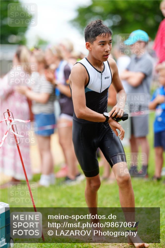 21.06.2026 - 29. Vierlanden-Triathlon LAZAROV Photography http://msf.ph/oto/9867067 21.06.2026 14:37:52 Schwimmen 1253, 1268, 1270 meine-sportfotos.de