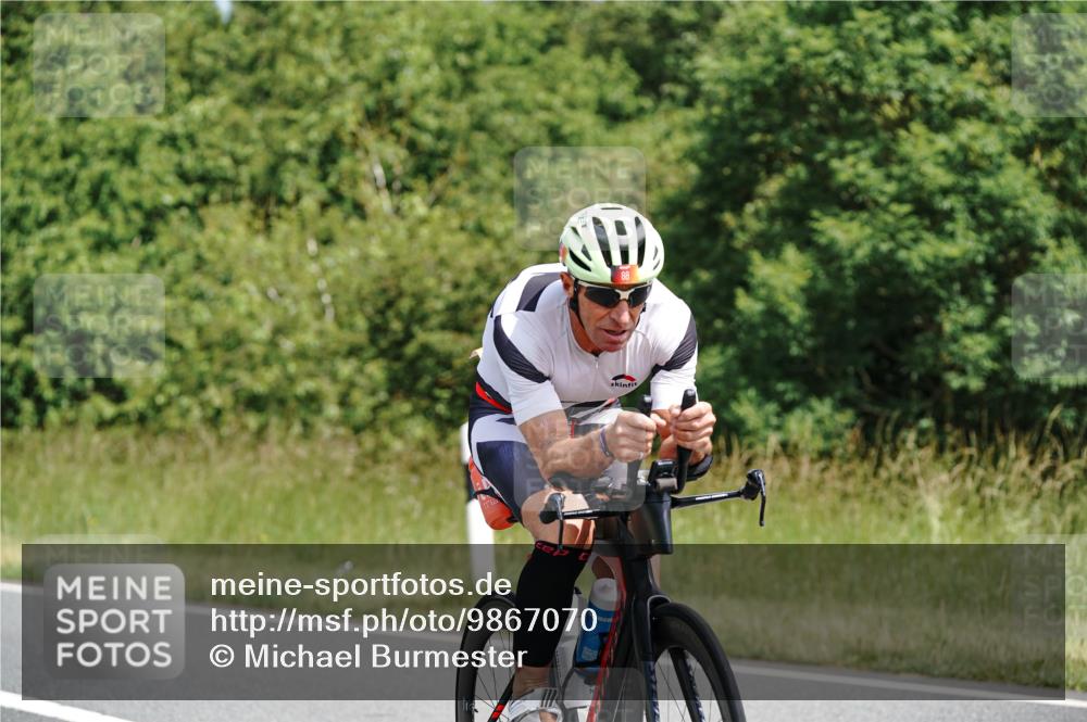 21.06.2026 - Viking Triathlon Michael Burmester http://msf.ph/oto/9867070 21.06.2026 12:15:25 Radfahren 59, 69, 85, 88, 135, 152, 221, 274, 297, 403, 430, 497, 614, 614 meine-sportfotos.de
