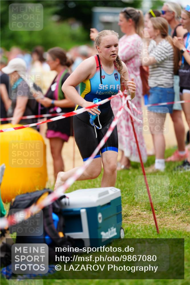 21.06.2026 - 29. Vierlanden-Triathlon LAZAROV Photography http://msf.ph/oto/9867080 21.06.2026 14:38:11 Schwimmen 1229, 1237, 1264 meine-sportfotos.de