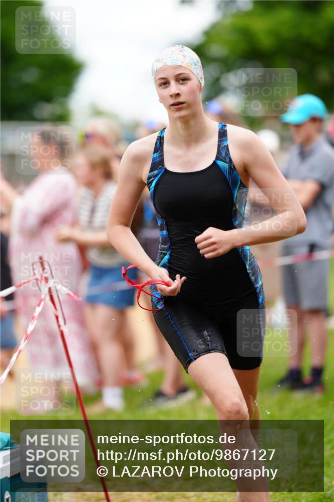 21.06.2026 - 29. Vierlanden-Triathlon LAZAROV Photography http://msf.ph/oto/9867127 21.06.2026 14:38:37 Schwimmen 1238, 1241, 1243, 1244, 1261, 1271, 1274, 1277, 1279, 1292, 1294 meine-sportfotos.de