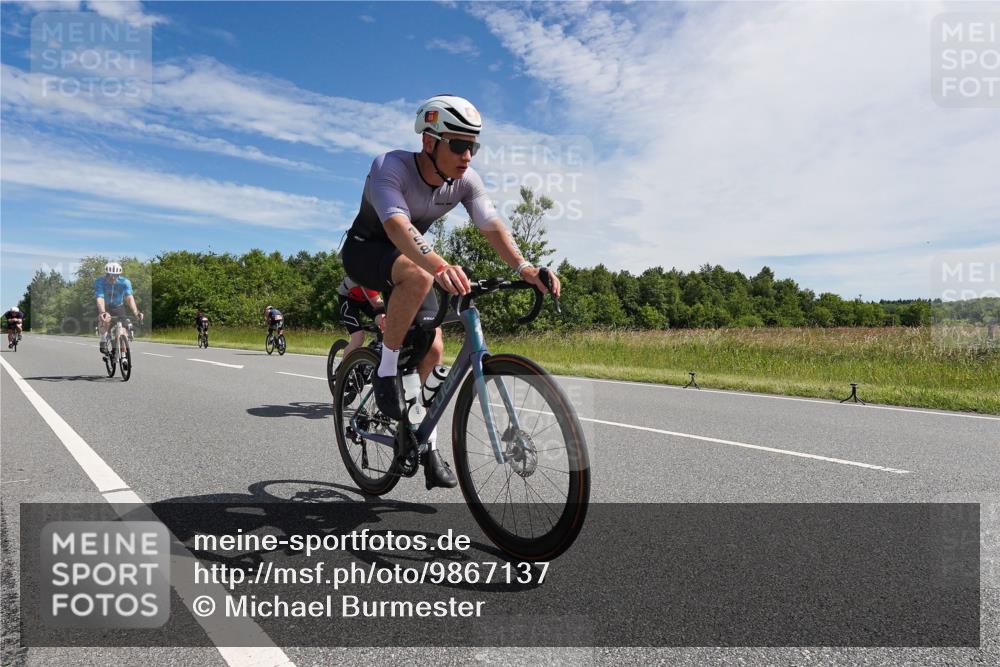 21.06.2026 - Viking Triathlon Michael Burmester http://msf.ph/oto/9867137 21.06.2026 11:36:58 Radfahren 134, 158, 177, 225, 330, 577, 609, 667 meine-sportfotos.de