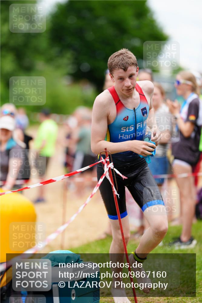 21.06.2026 - 29. Vierlanden-Triathlon LAZAROV Photography http://msf.ph/oto/9867160 21.06.2026 14:39:20 Schwimmen 1234 meine-sportfotos.de