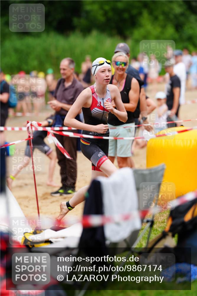 21.06.2026 - 29. Vierlanden-Triathlon LAZAROV Photography http://msf.ph/oto/9867174 21.06.2026 14:40:20 Schwimmen 1291 meine-sportfotos.de