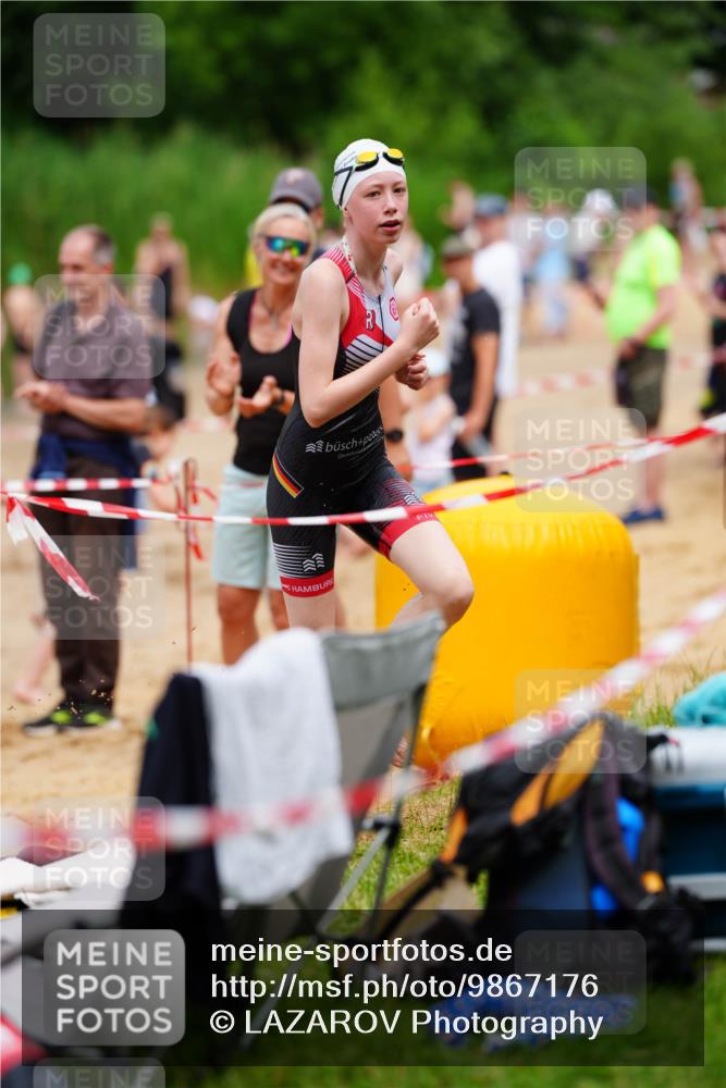 21.06.2026 - 29. Vierlanden-Triathlon LAZAROV Photography http://msf.ph/oto/9867176 21.06.2026 14:40:20 Schwimmen 1291 meine-sportfotos.de