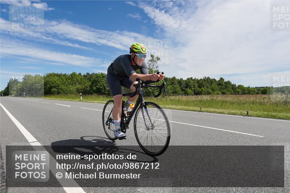 21.06.2026 - Viking Triathlon Michael Burmester http://msf.ph/oto/9867212 21.06.2026 11:37:28 Radfahren 36, 271, 271, 312, 321, 369, 604, 630 meine-sportfotos.de