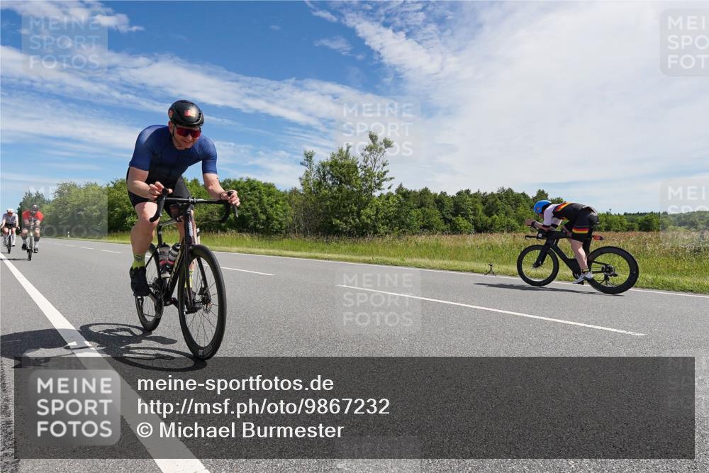 21.06.2026 - Viking Triathlon Michael Burmester http://msf.ph/oto/9867232 21.06.2026 11:37:55 Radfahren 13, 13, 30, 48, 54, 170, 200, 249, 251, 310, 323, 343, 352, 391, 404, 472, 534, 543, 568, 620, 635 meine-sportfotos.de