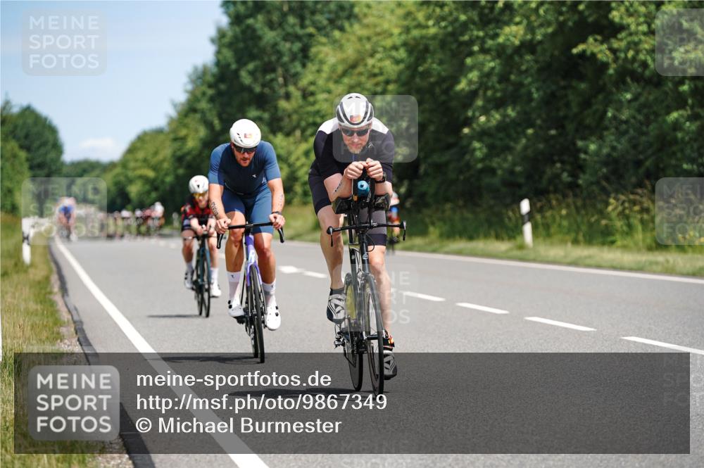 21.06.2026 - Viking Triathlon Michael Burmester http://msf.ph/oto/9867349 21.06.2026 12:17:57 Radfahren 200, 253, 285, 354, 354, 363, 404, 439, 440, 458, 461, 520, 539, 568, 576, 604, 636 meine-sportfotos.de