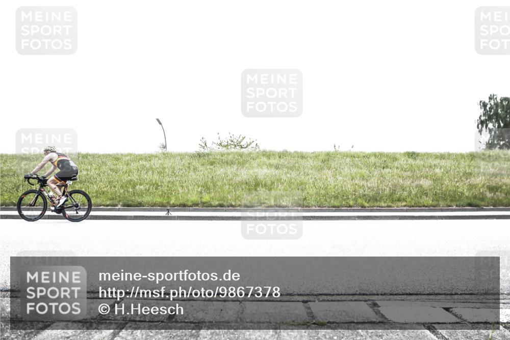 21.06.2026 - 29. Vierlanden-Triathlon H.Heesch http://msf.ph/oto/9867378 21.06.2026 10:32:42 Radfahren 93, 159, 217, 287, 299 meine-sportfotos.de