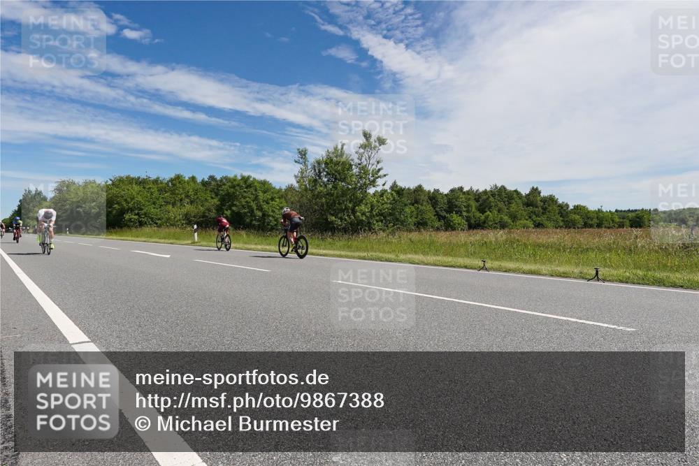 21.06.2026 - Viking Triathlon Michael Burmester http://msf.ph/oto/9867388 21.06.2026 11:38:53 Radfahren 100, 102, 105, 164, 171, 268, 276, 306, 531, 563, 605, 606, 617, 638, 648 meine-sportfotos.de