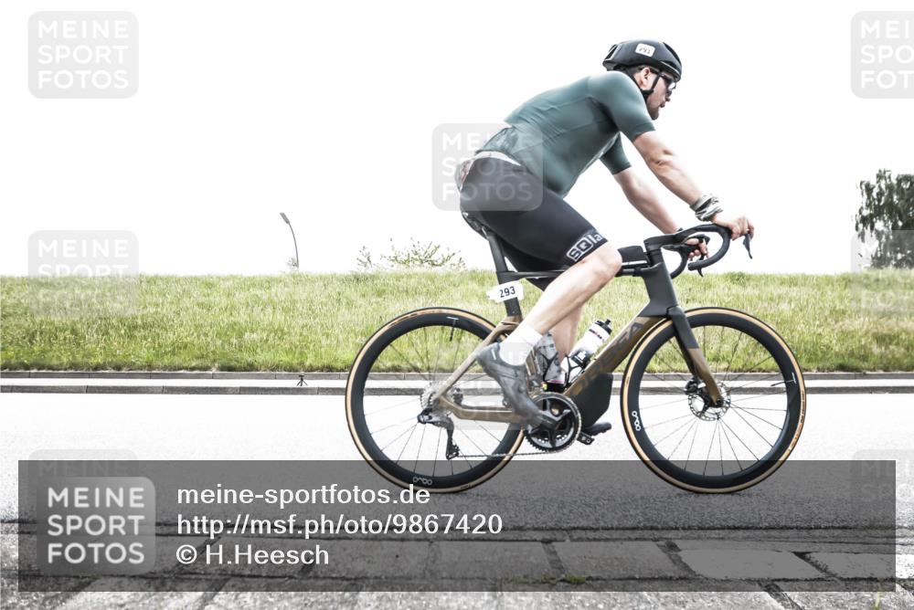 21.06.2026 - 29. Vierlanden-Triathlon H.Heesch http://msf.ph/oto/9867420 21.06.2026 10:33:28 Radfahren 42, 68, 147, 207, 235, 293 meine-sportfotos.de