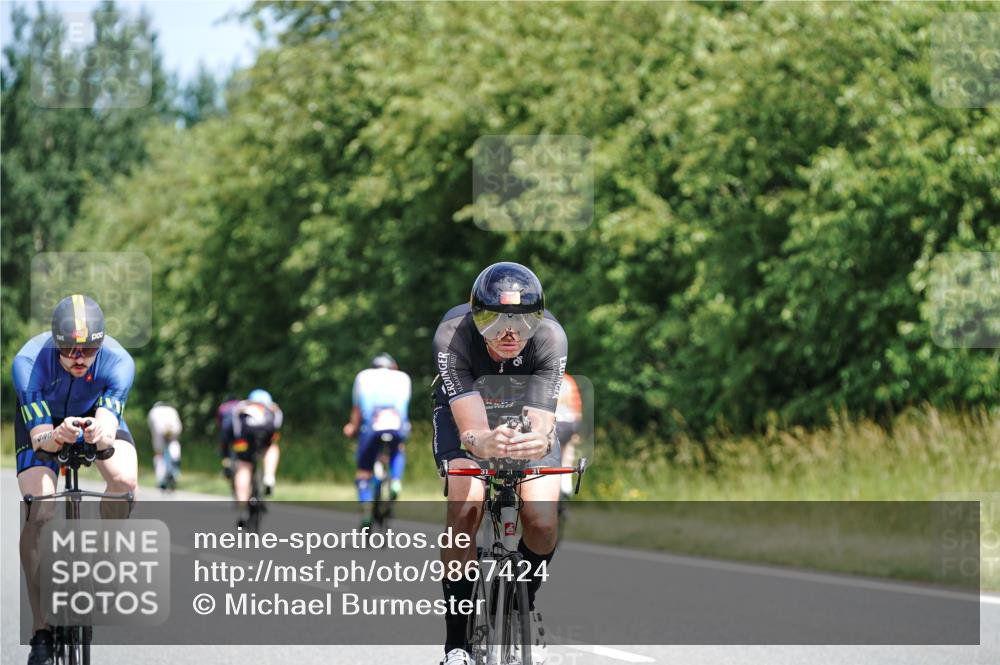 21.06.2026 - Viking Triathlon Michael Burmester http://msf.ph/oto/9867424 21.06.2026 12:18:18 Radfahren 5, 25, 43, 82, 354, 423, 448, 520, 520, 547, 575, 623, 633, 636 meine-sportfotos.de