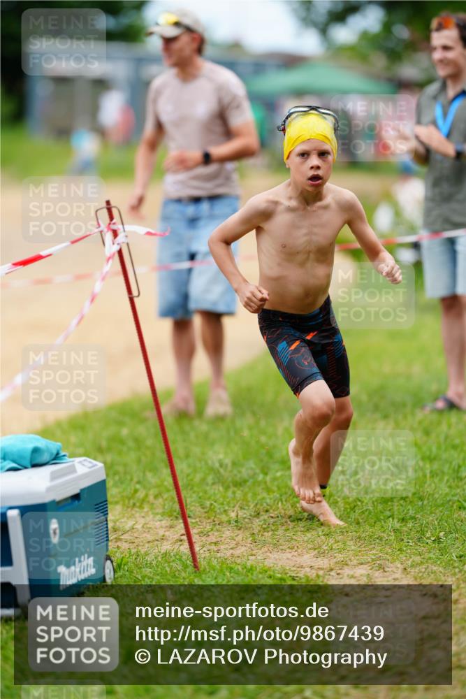 21.06.2026 - 29. Vierlanden-Triathlon LAZAROV Photography http://msf.ph/oto/9867439 21.06.2026 15:01:58 Schwimmen  meine-sportfotos.de
