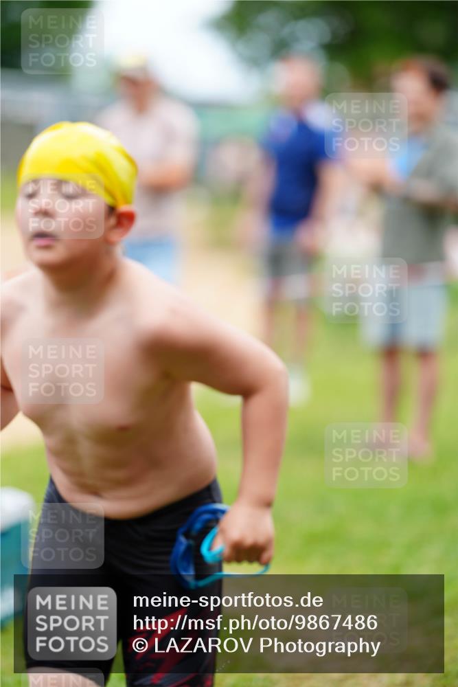 21.06.2026 - 29. Vierlanden-Triathlon LAZAROV Photography http://msf.ph/oto/9867486 21.06.2026 15:02:12 Schwimmen  meine-sportfotos.de