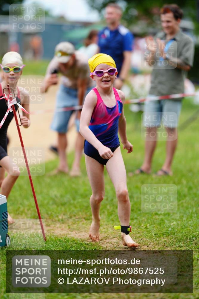 21.06.2026 - 29. Vierlanden-Triathlon LAZAROV Photography http://msf.ph/oto/9867525 21.06.2026 15:02:41 Schwimmen  meine-sportfotos.de