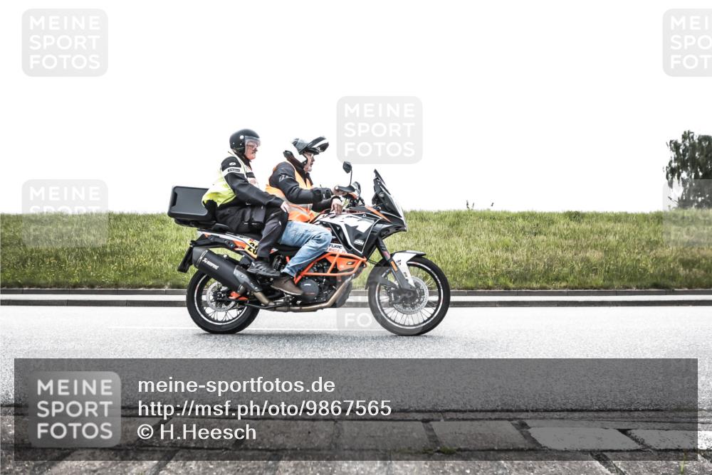 21.06.2026 - 29. Vierlanden-Triathlon H.Heesch http://msf.ph/oto/9867565 21.06.2026 10:35:15 Radfahren 220, 257, 271, 430, 611 meine-sportfotos.de