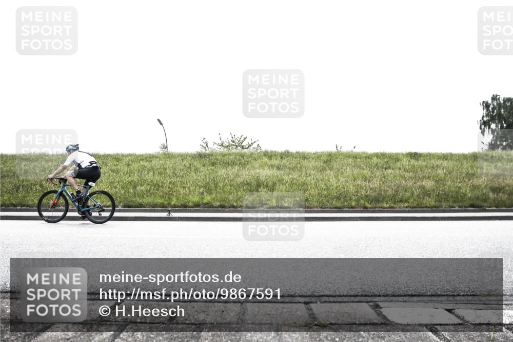 21.06.2026 - 29. Vierlanden-Triathlon H.Heesch http://msf.ph/oto/9867591 21.06.2026 10:35:41 Radfahren 46, 131, 306, 313, 347, 348 meine-sportfotos.de