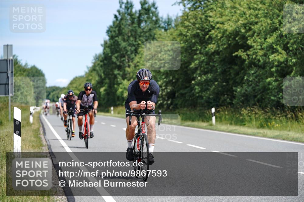 21.06.2026 - Viking Triathlon Michael Burmester http://msf.ph/oto/9867593 21.06.2026 12:19:02 Radfahren 39, 52, 171, 217, 233, 323, 325, 371, 452, 496, 516, 517, 648, 656, 662 meine-sportfotos.de