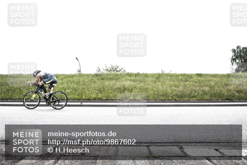 21.06.2026 - 29. Vierlanden-Triathlon H.Heesch http://msf.ph/oto/9867602 21.06.2026 10:35:49 Radfahren 46, 131, 173 meine-sportfotos.de