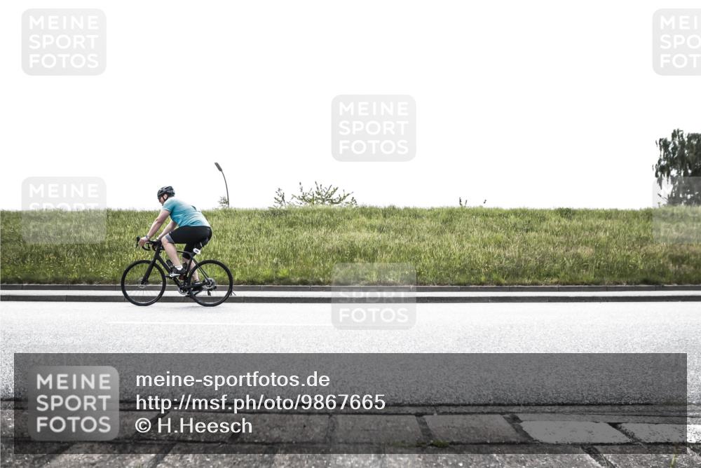 21.06.2026 - 29. Vierlanden-Triathlon H.Heesch http://msf.ph/oto/9867665 21.06.2026 10:36:56 Radfahren 128, 264, 292, 354 meine-sportfotos.de